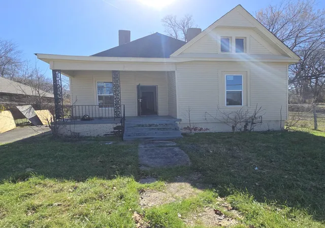 Photo 1 of Single family home for sale at 385 Walker Ave, Memphis, TN 38126 | MLS# 3527605 | Listing updated on 2026-08-27