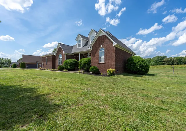 Photo 2 of Single family home for sale at 387 Ctr Point Dr, Summertown, TN 38483 | MLS# 3217365 | Listing updated on 2026-09-16