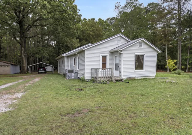 Homes for sale in Estill Springs, TN | 8988 Old Tullahoma Rd, Estill Springs, TN 37330 | MLS# 3229150