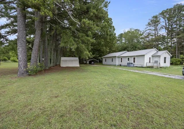 Homes for sale in Estill Springs, TN | 8988 Old Tullahoma Rd, Estill Springs, TN 37330 | MLS# 3229150