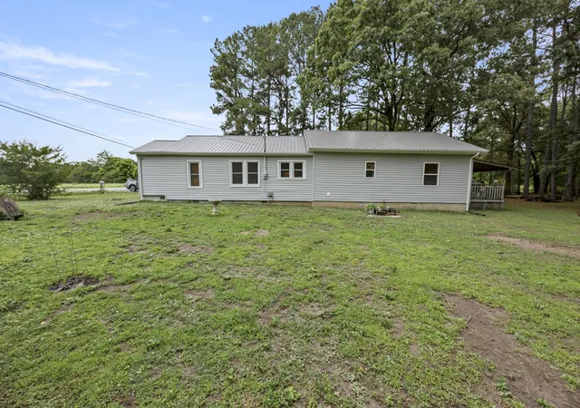 Homes for sale in Estill Springs, TN | 8988 Old Tullahoma Rd, Estill Springs, TN 37330 | MLS# 3229150