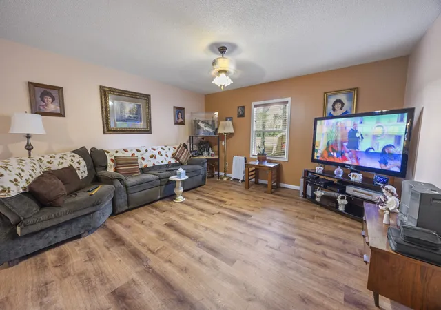 Photo 3 of Single family home for sale at 8988 Old Tullahoma Rd, Estill Springs, TN 37330 | MLS# 3229150 | Listing updated on 2026-08-26