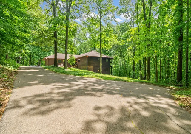Photo 1 of Single family home for sale at 628 Chesterfield Cir, Clarksville, TN 37043 | MLS# 3217456 | Listing updated on 2026-10-29