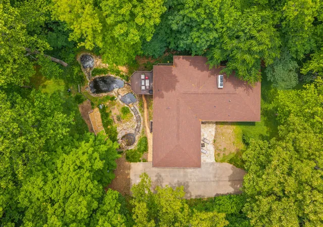 Photo 2 of Single family home for sale at 628 Chesterfield Cir, Clarksville, TN 37043 | MLS# 3217456 | Listing updated on 2026-10-29