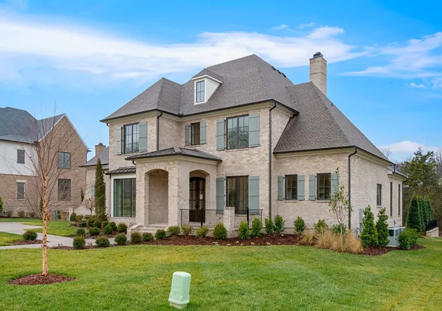 Photo 3 of Sale Pending at 1733 Briarmont Pl, Brentwood, TN 37027 | MLS# 3220879 | Listing updated on 2026-09-04
