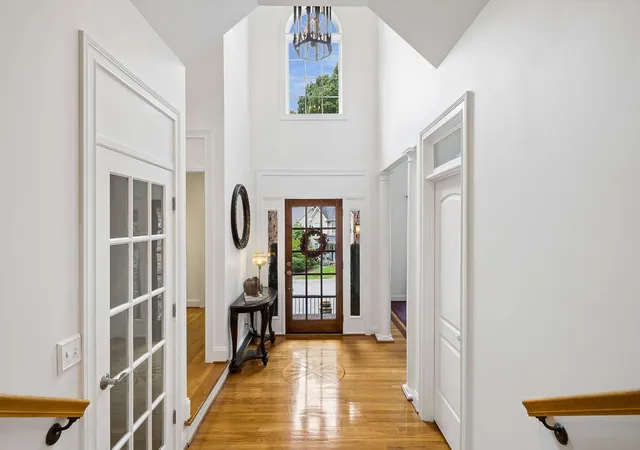 Photo 4 of Single family home for sale at 2580 Devon Valley Dr, Nashville, TN 37221 | MLS# 3224236 | Listing updated on 2026-08-14