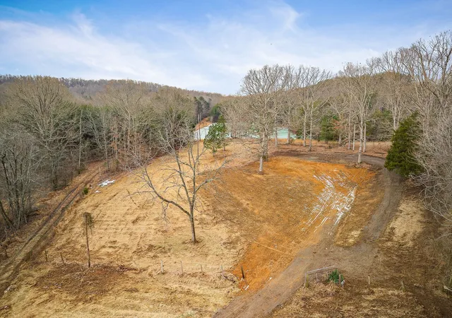 9th image of 215 Edmonds Rd, Spencer, TN 38585 | MLS# 3216459