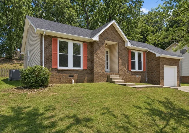Photo 3 of Single family home for sale at 1217 Verkler Dr, Clarksville, TN 37042 | MLS# 3217220 | Listing updated on 2026-08-20