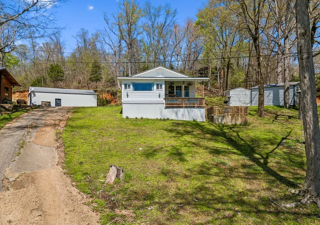 Homes for sale in Lobelville, TN | 11460 Crooked Creek Rd, Lobelville, TN 37097 | MLS# 3216677