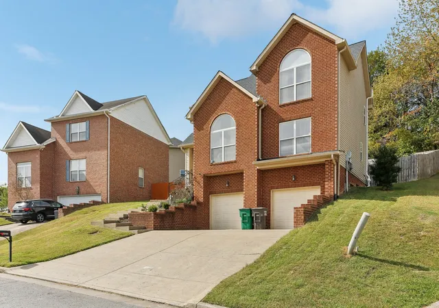 Photo 2 of Single family home for sale at 2048 Harvest Ln, Nashville, TN 37218 | MLS# 3216996 | Listing updated on 2026-08-19