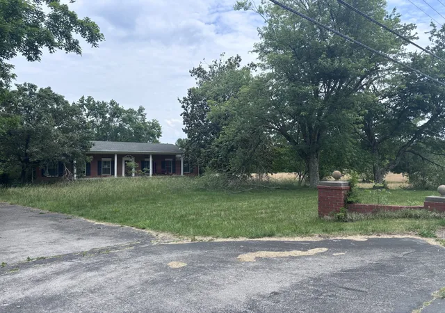 1st image of 1229 N 1st St, Westmoreland, TN 37186 | MLS# 3223562