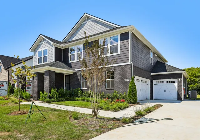 Photo 2 of Single family home for sale at 2054 Riley Park Dr, Franklin, TN 37064 | MLS# 3216627 | Listing updated on 2026-09-01