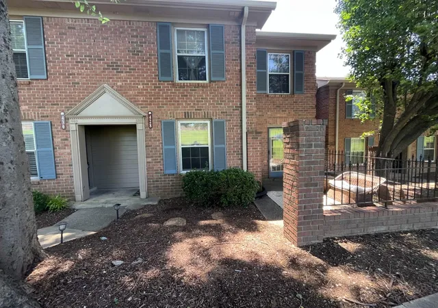 Homes for sale in Nashville, TN | 428 Stewarts Ferry Pike, Nashville, TN 37214 | MLS# 3228959