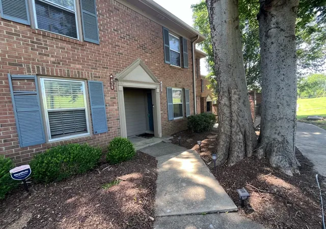 Homes for sale in Nashville, TN | 428 Stewarts Ferry Pike, Nashville, TN 37214 | MLS# 3228959