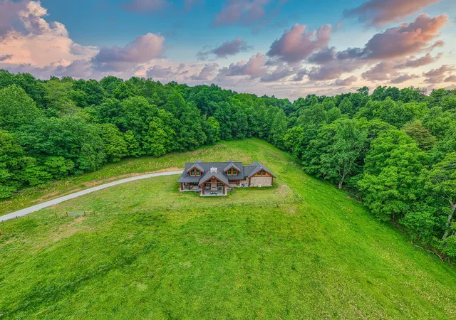 Photo 1 of Single family home for sale at 1271 Bivins Rd, Lewisburg, TN 37091 | MLS# 3221334 | Listing updated on 2026-08-18