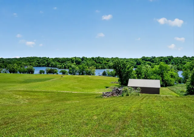3rd image of 404 Lakeview Rd, Gallatin, TN 37066 | MLS# 3216710