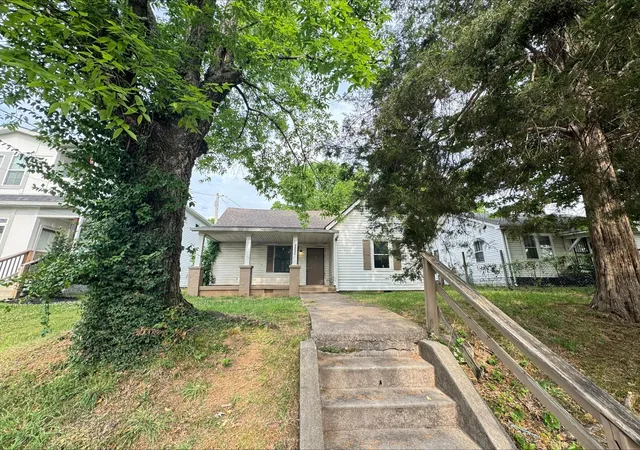 Homes for sale in Nashville, TN | 1220 Stockell St, Nashville, TN 37207 | MLS# 3216775