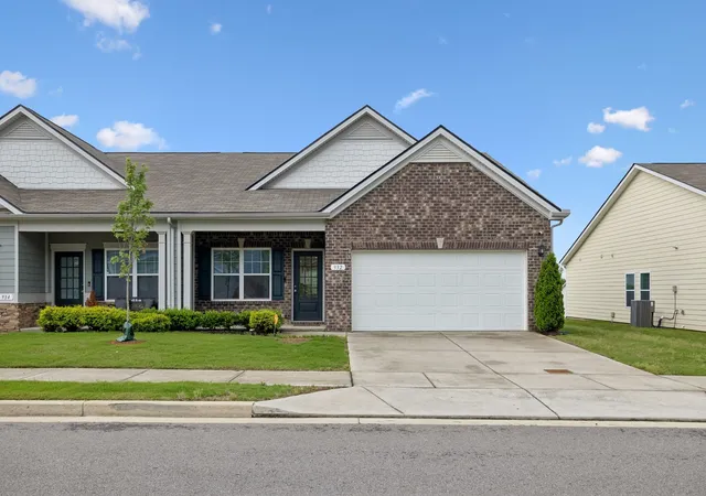 Homes for sale in Nashville, TN | 932 Millstream Dr, Nashville, TN 37218 | MLS# 3223796