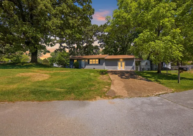 Photo 2 of Single family home for sale at 7715 Cecelia Dr, Chattanooga, TN 37416 | MLS# 3216862 | Listing updated on 2026-08-18