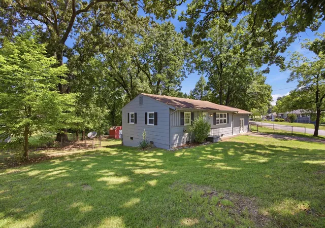 Photo 4 of Single family home for sale at 7715 Cecelia Dr, Chattanooga, TN 37416 | MLS# 3216862 | Listing updated on 2026-08-18