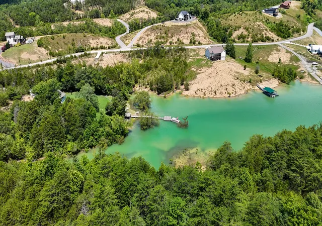 2nd image of 2 Emerald Pointe Blvd, Dandridge, TN 37725 | MLS# 3285459