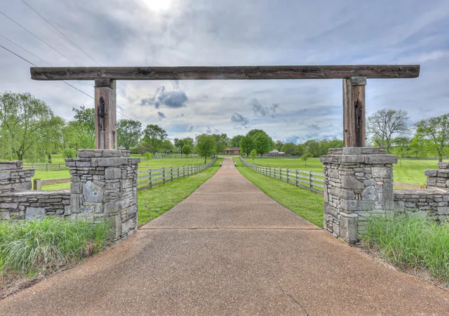 1st image of 117 Brights Ln, Gallatin, TN 37066 | MLS# 3217025