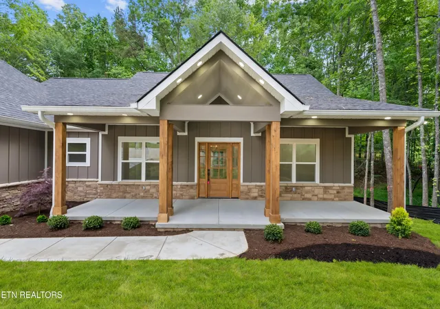 Photo 4 of Single family home for sale at 25 Andover Ln, Crossville, TN 38558 | MLS# 3243750 | Listing updated on 2026-10-08