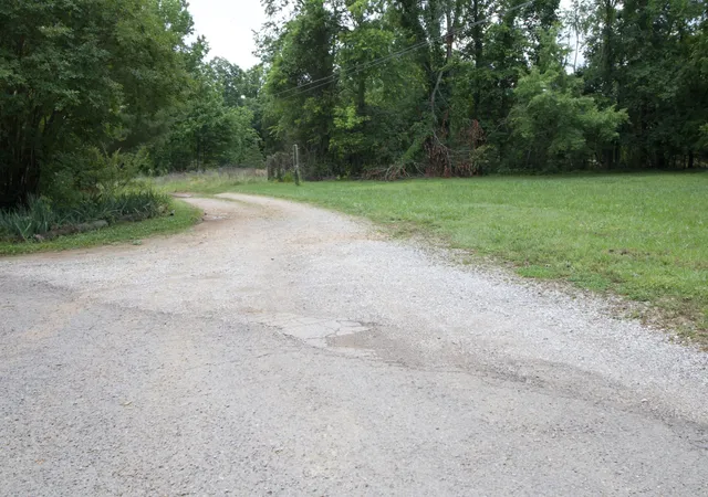 Homes for sale in Chapmansboro, TN | 5 Poplar Ridge Ln, Chapmansboro, TN 37035 | MLS# 3217423