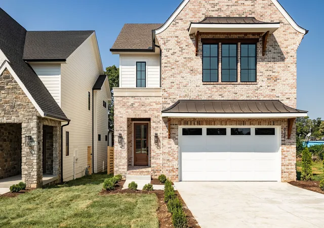 Photo 2 of Single family home for sale at 936 Crescent Hl Rd, Nashville, TN 37206 | MLS# 3225016 | Listing updated on 2026-09-21