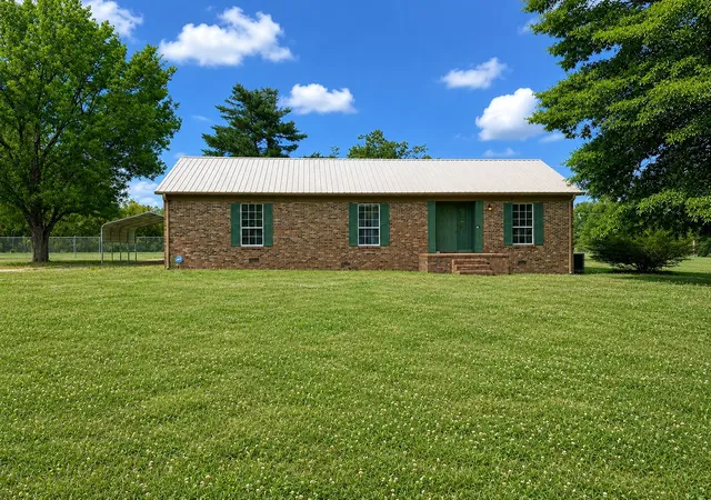 Homes for sale in Summertown, TN | 324 Oak St, Summertown, TN 38483 | MLS# 3221799
