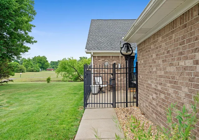 2nd image of 816 Lock 4 Rd #301, Gallatin, TN 37066 | MLS# 3217100