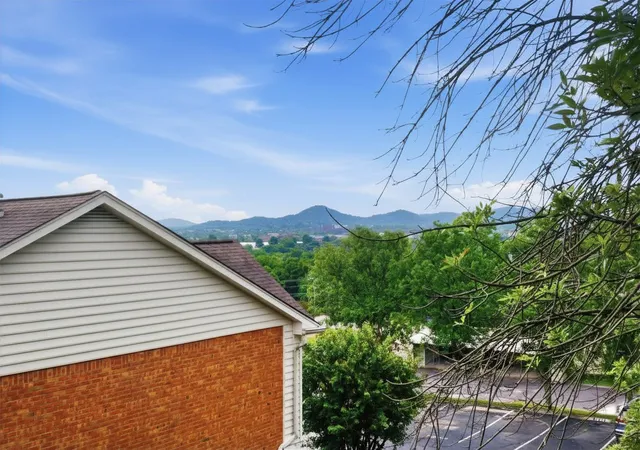 Photo 1 of Townhouse for sale at 1604 Brentwood Pointe, Franklin, TN 37067 | MLS# 3220196 | Listing updated on 2026-10-02