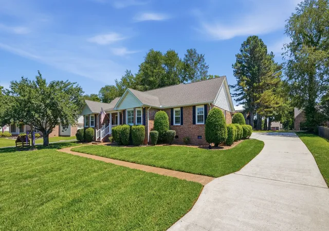 3rd image of 113 Provins Dr, Tullahoma, TN 37388 | MLS# 3231130