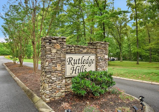Homes for sale in Tullahoma, TN | 555 Station Cir, Tullahoma, TN 37388 | MLS# 3220350