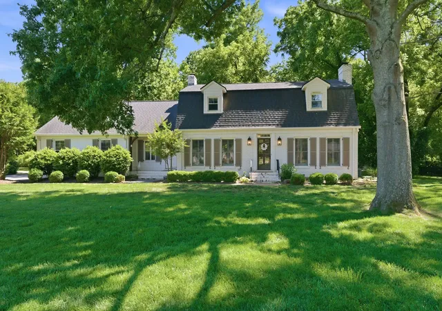 Photo 2 of Single family home for sale at 1909 Harpeth River Dr, Brentwood, TN 37027 | MLS# 3223150 | Listing updated on 2026-09-24