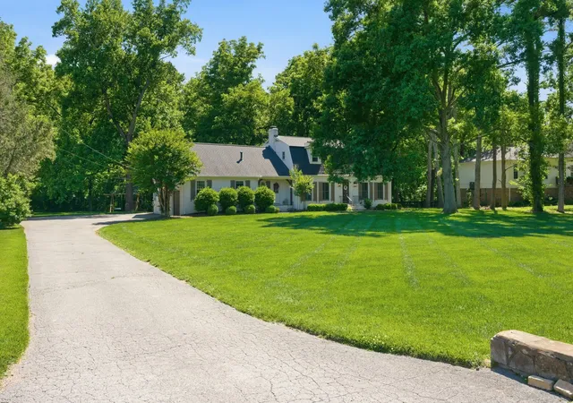Photo 3 of Single family home for sale at 1909 Harpeth River Dr, Brentwood, TN 37027 | MLS# 3223150 | Listing updated on 2026-09-24