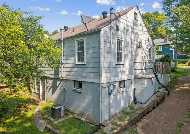Photo 2 of Single family home for sale at 1722 Ordway Pl, Nashville, TN 37206 | MLS# 3217231 | Listing updated on 2026-08-19