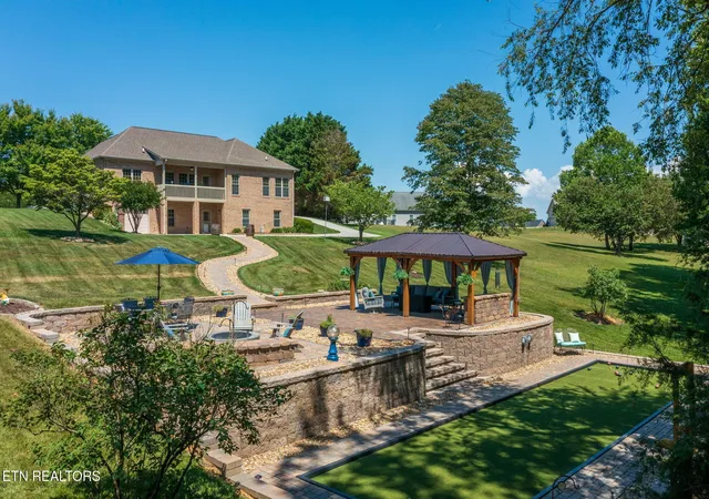 3rd image of 140 Big Oak Dr, Dandridge, TN 37725 | MLS# 3270215