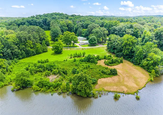 Photo 3 of Single family home for sale at 196 Wildlife Rd, Dover, TN 37058 | MLS# 3218244 | Listing updated on 2026-08-11