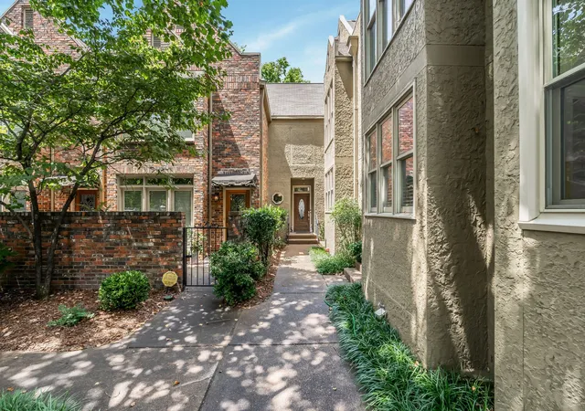 3rd image of 2828 Woodlawn Dr, Nashville, TN 37215 | MLS# 3217597