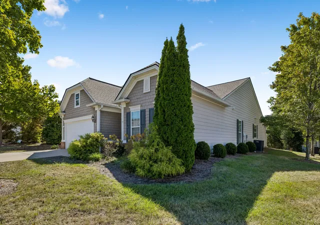 Photo 3 of Single family home for sale at 1145 Bastion Cir, Mount Juliet, TN 37122 | MLS# 3317218 | Listing updated on 2026-10-01