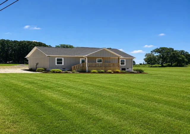 2nd image of 1106 Baker Ln, Lawrenceburg, TN 38464 | MLS# 3218120