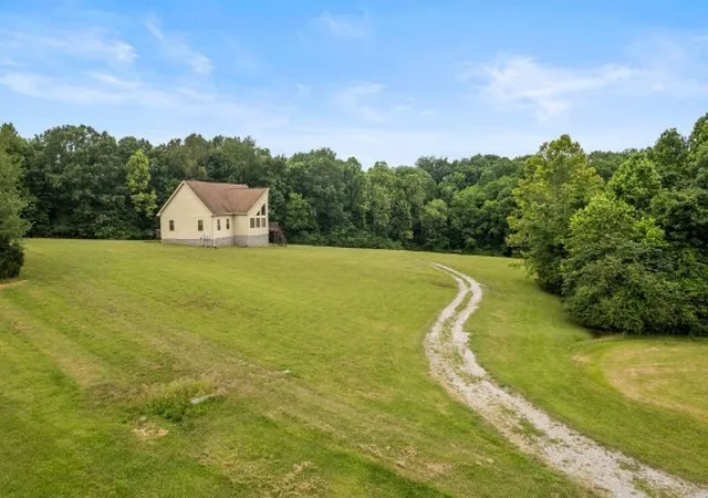 Photo 3 of Single family home for sale at 4664 New Cut Rd, Greenbrier, TN 37073 | MLS# 3218022 | Listing updated on 2026-08-19