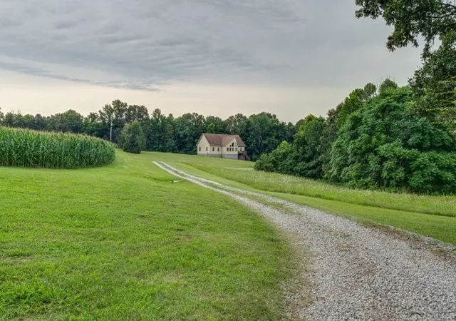 Single family home for sale at 4664 New Cut Rd, Greenbrier, TN 37073 | MLS# 3218022