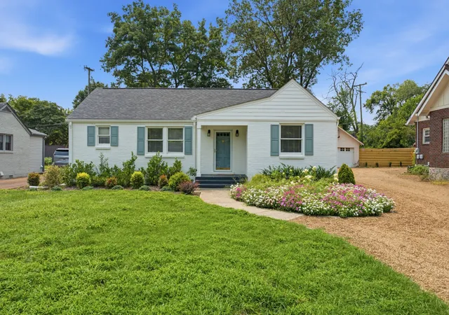 Single family home for sale at 4201 Aberdeen Rd, Nashville, TN 37205 | MLS# 3335758