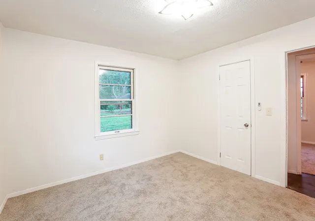 Photo 3 of Single family home for sale at 231 Foston Chapel Rd, Hopkinsville, KY 42240 | MLS# 3217512 | Listing updated on 2026-09-17