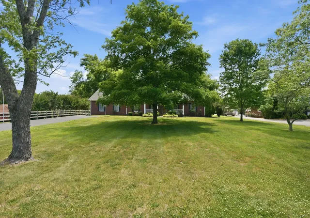 Photo 3 of Single family home for sale at 209 Cotton Ln, Franklin, TN 37069 | MLS# 3218312 | Listing updated on 2026-08-18