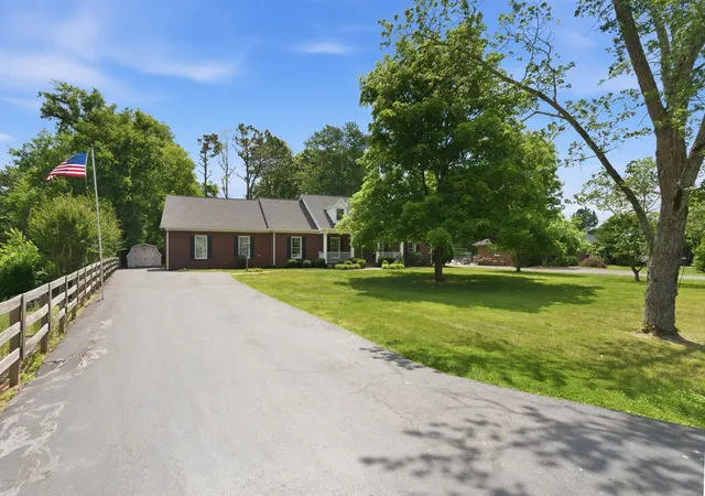 Photo 3 of Single family home for sale at 209 Cotton Ln, Franklin, TN 37069 | MLS# 3218312 | Listing updated on 2026-08-18