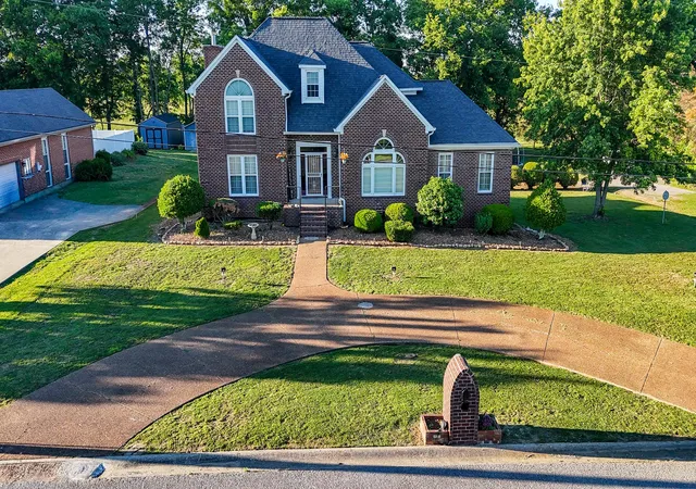 3rd image of 215 Northwood Ave, Shelbyville, TN 37160 | MLS# 3225226
