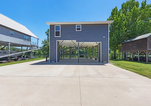 Homes for sale in Decaturville, TN | 958 Pevahouse Camp Lane, Decaturville, TN 38329 | MLS# 3230235